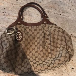 Monogram Gucci shoulder bag. Brown.